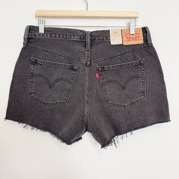 NWT Levi’s 501 High Rise Button Fly Dark Wash Jean Shorts in Black Plus Size 32 - Picture 10 of 10